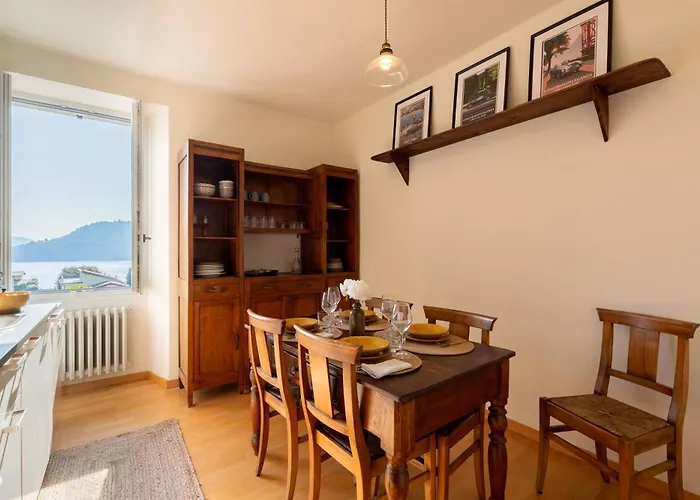 Terrace Over - By Myhomeincomo Apartment
