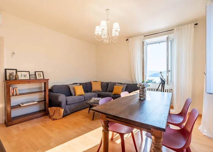 Apartment Terrace Over - By Myhomeincomo *
